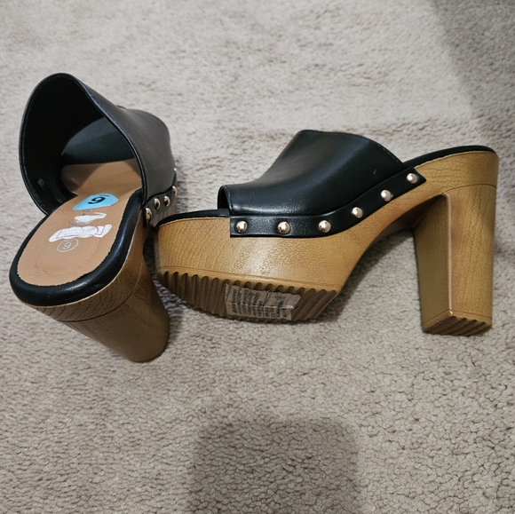 Forever Black Faux Leather Faux Wood Clog Sandals Slip-On Shoes - Picture 3 of 8